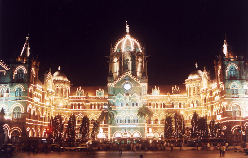 Железнодорожный вокзал в Мумбаи