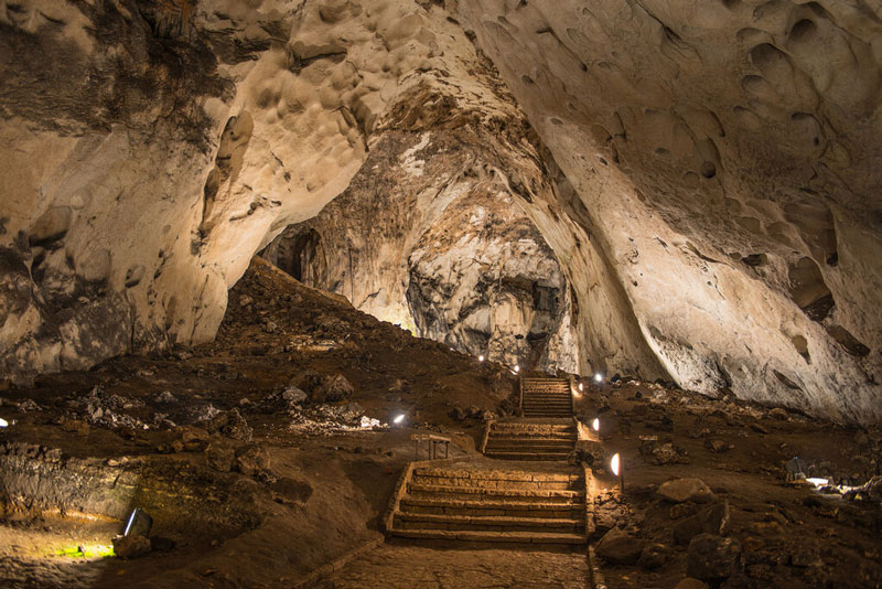 Болгария, пещеры Магура
